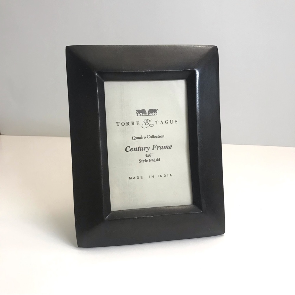 *NEW* Torrre & Tagus picture frame